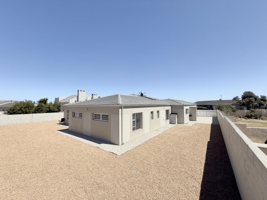 4 Bedroom Property for Sale in Country Club Western Cape